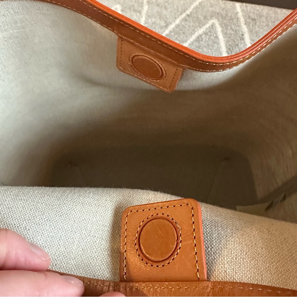 Mansur Gavriel Everyday Linen and Leather Canvas Bucket Bag in Tan - Picture 10 of 11